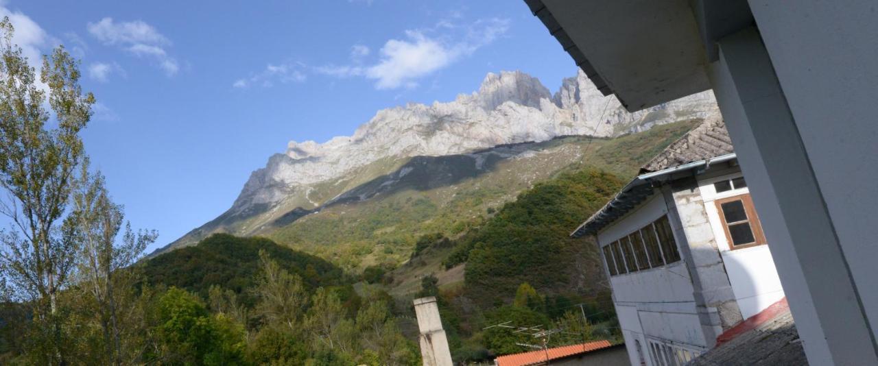 Hostal Casa Abascal Posada De Valdeon Kültér fotó