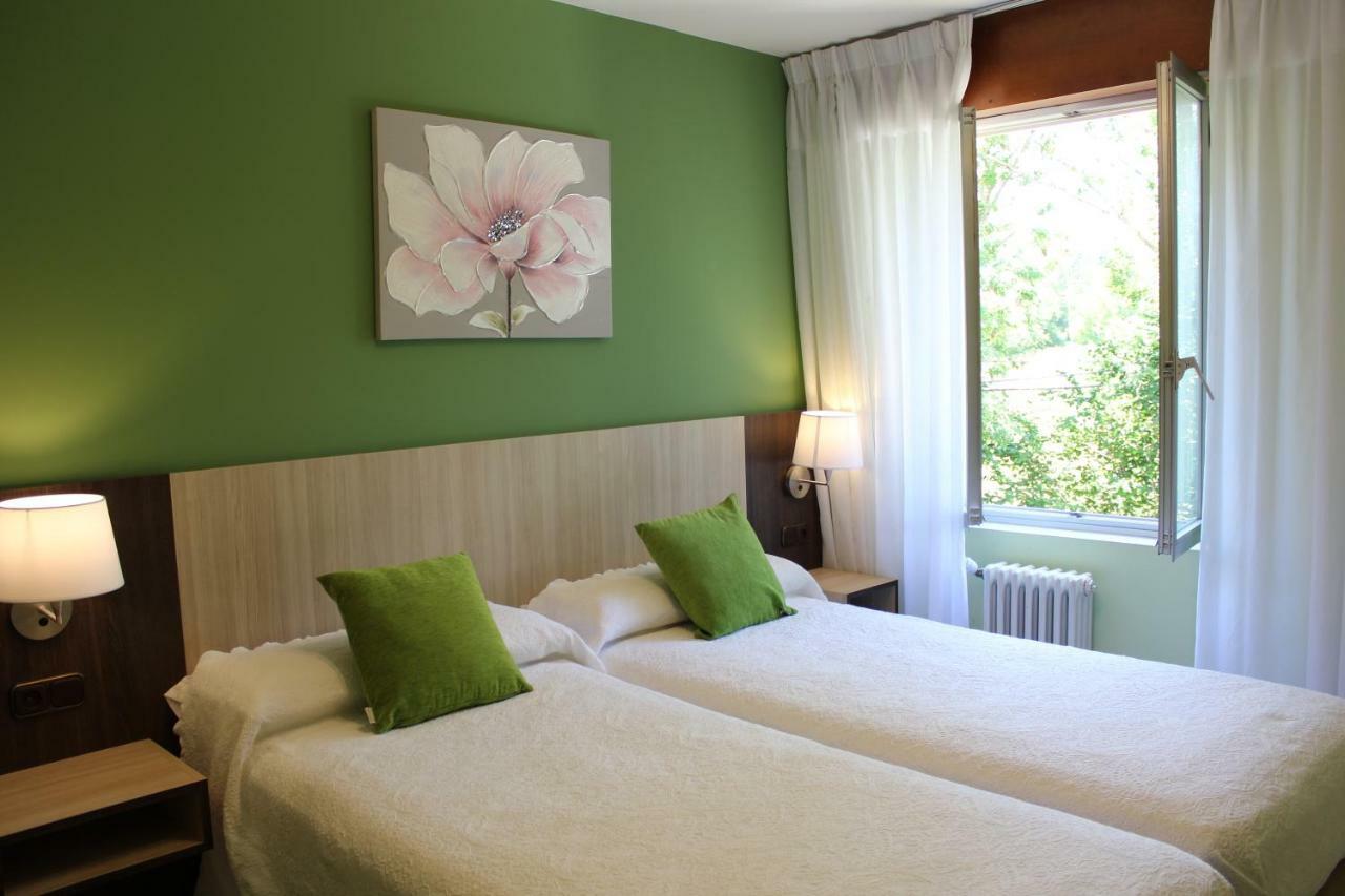 Hostal Casa Abascal Posada De Valdeon Kültér fotó