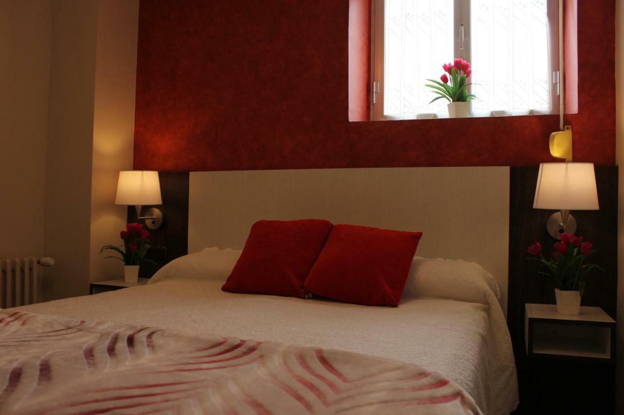 Hostal Casa Abascal Posada De Valdeon Kültér fotó